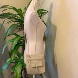 Stone Mountain Crossbody Cargo bag